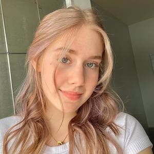 Meet your Posher, Alexis